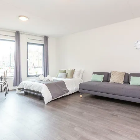 Newly Build Loft Center 20b * Delft